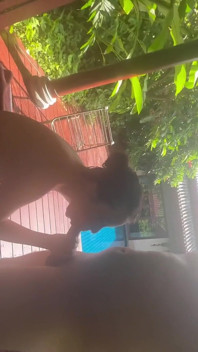 Lulu Wild Xoxo - zabawa w basenie