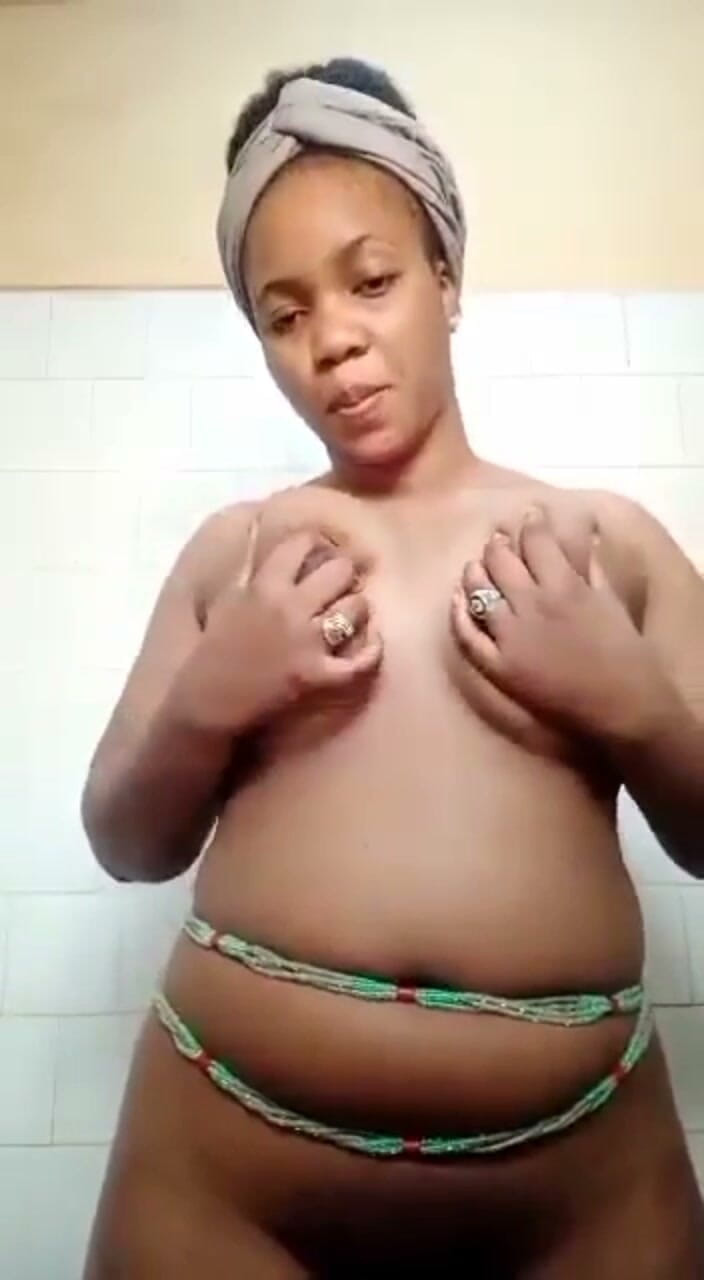 Me and my new slut: Linda chica limpia está cachonda y quiere sexo