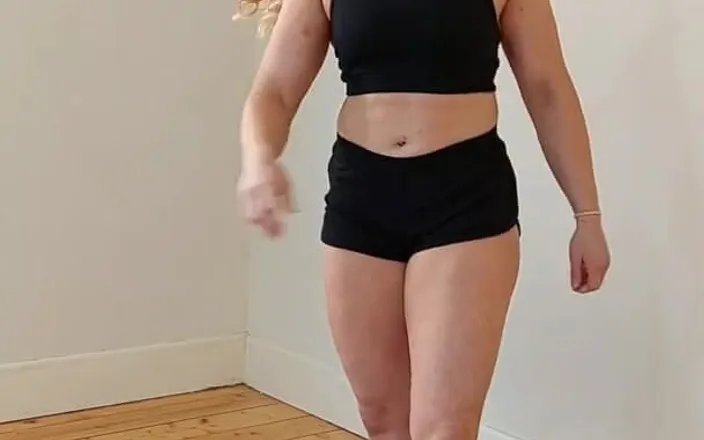Michellexm: POV Watching Step Sisters Workout