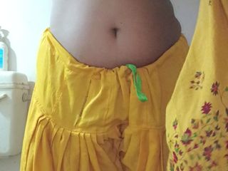 Poojakabir: Pooja Bhabhi - Spectacol cu pișat
