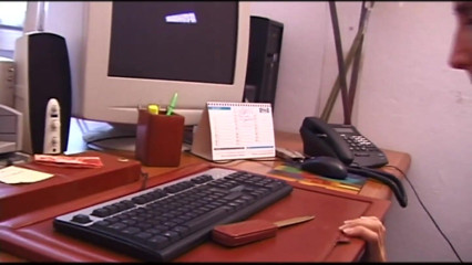 XTime Vod: Succhia cazzo grosso dildo nero penetrazione trio