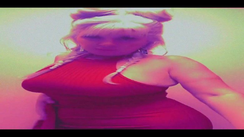 PaintedRose: Revved.. किसके लिए? आपके लाल रॉकेट के लिए। बेशक