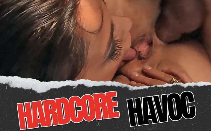 Hardcore havoc: Утрьох пизду трахають в дупу і подвійне проникнення