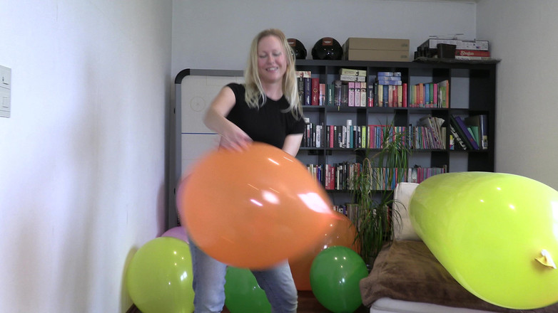 Blondehexe: Pokud má ráda velké věci...