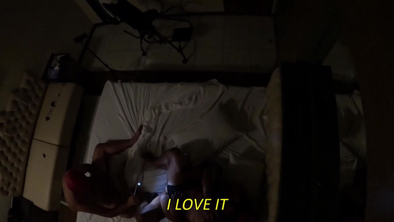 Minhaesposaparaoutro: Порванные субтитры ебарь-культурист трахает хотвайф в анал в видео от первого лица: куколд муженек снимает на видео двойной минет и кричащий оргазмы