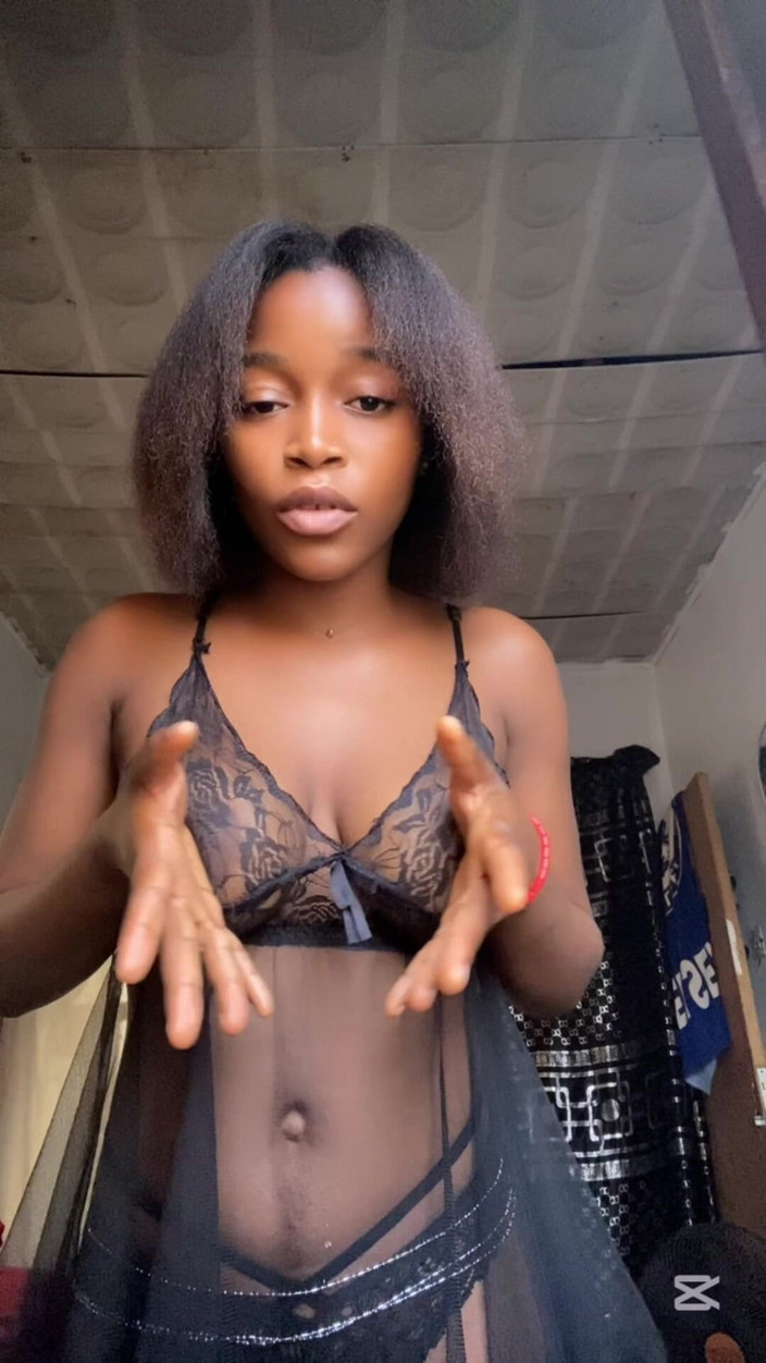 Slipperyblackgirl: Sexy nur süße candy braucht ihre papis und die unterstützung...