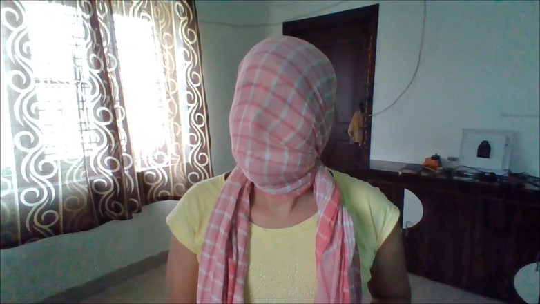 Selfgags classic: Les conseils indiens de Kiraneya : comment faire taire une fille !