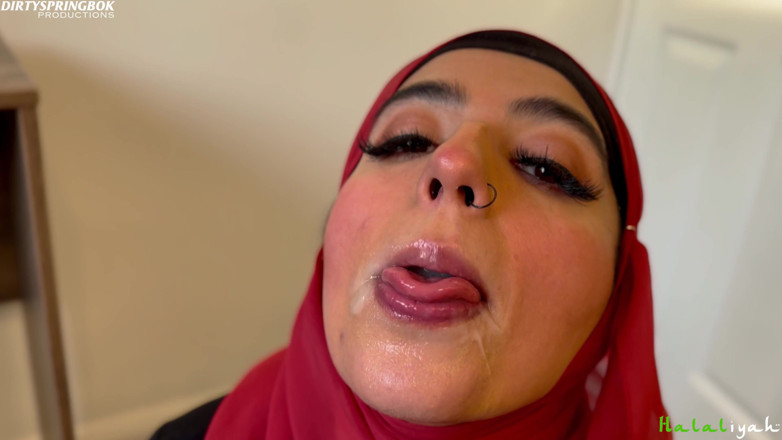 Aaliyah Yasin: Aaliyah Yasin намагається не ковтати сперму своїх зведених братів