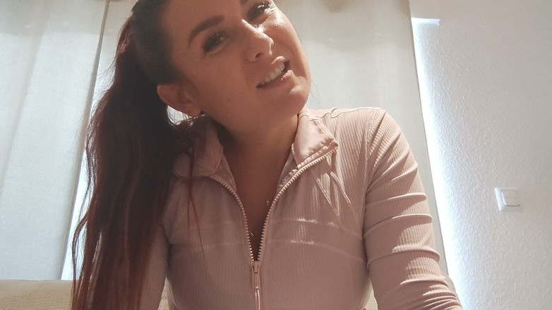 REELL - The cute Girl next door _ FemDom Reality: Betapa saya akan memalukan kamu bila kita bertemu...