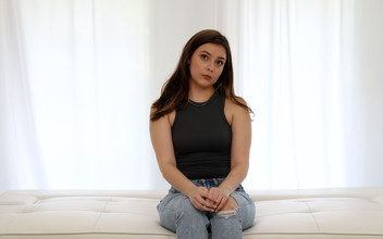 Net Video Girls: Awek Sebelah Pintu Mempunyai Rahsia Kecil...