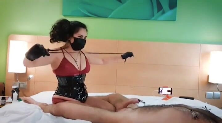 DominaFireOfficial: ทำการแตกพังโดย DominaFire