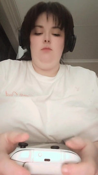 BBW Gamer Girl Masturbating Her Fat Pussy