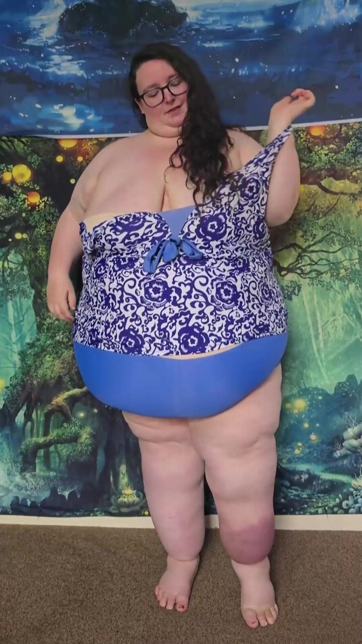 SSBBWLadyBrads: SSBBW Giant Fat Body Swim Suit with Help