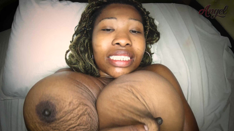 Angel Big B: Olejová masáž a tabuizované touhy