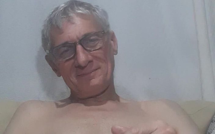 Big uncut hard cock: Spermashot stor belastning