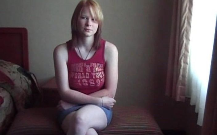 NaughtyMidwestGirls: Енн Марі - 18 років. Руда вперше на камеру