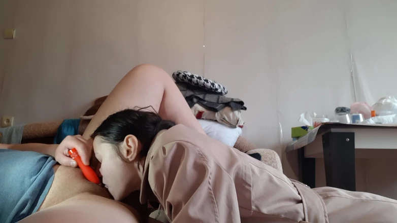 Lesbian-candys: My Girlfriend Fucks Me Hard and Deep in the Pussy,...