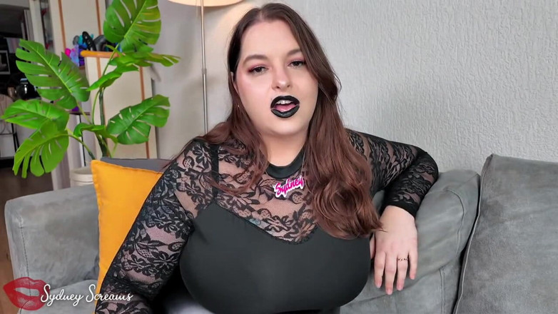 Sydney screams fetish: Le sort d’amour du rouge à lèvres