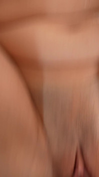 Mulut dan memek angie elif ketemu sama kontolku