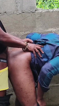 Dogging si jalang montel Afrika besar itu semasa berdiri