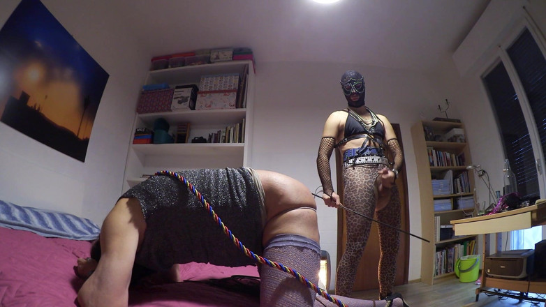 Fetish Bear : Male Mode: Rozpustne Zygzaki pieprzy w tyłku Stara sissy dziwka