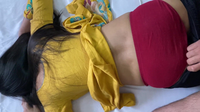 Desifilmy45: Indiana linda madrasta fodida por real enteado hardcore buceta fodendo 