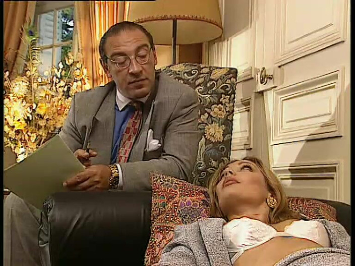 All you need to fuck: Büyük Memeli Üvey Anne Üvey Oğlunu Baştan Çıkarıyor - Ateşli Sarışın Üçlü Seks Için Katılıyor