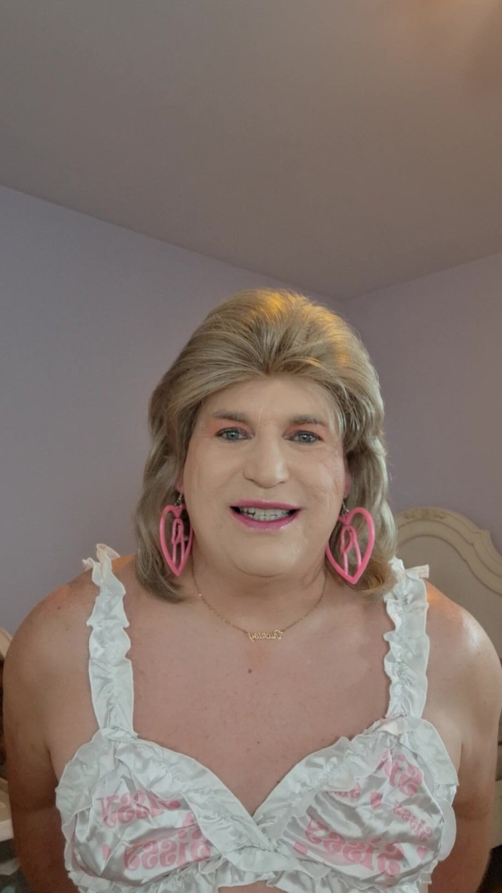 Victoria Lecherri: Sexad Sissy Slyna!