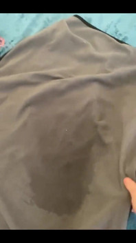 I Squirted so Much That Even 2 Waterproof Blankets Were Not Enough