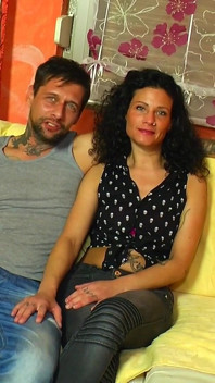 Geiles Deutsches Paar Zu Hause Besucht - azgın Alman çift evde ziyaret etti