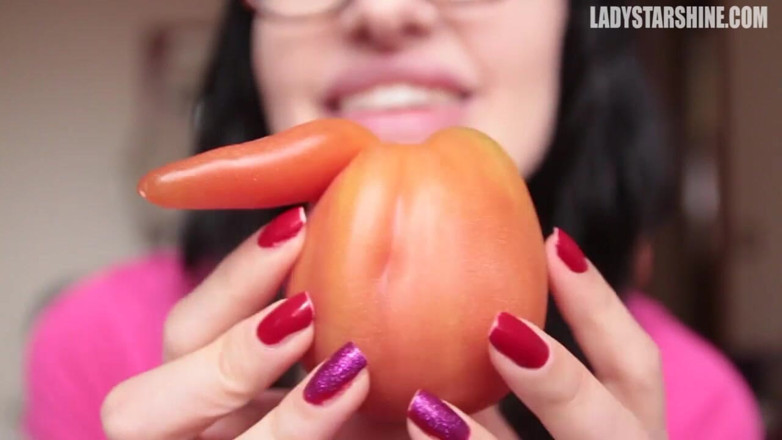 Lady Mesmeratrix Official: Pea cherry tomato to play with