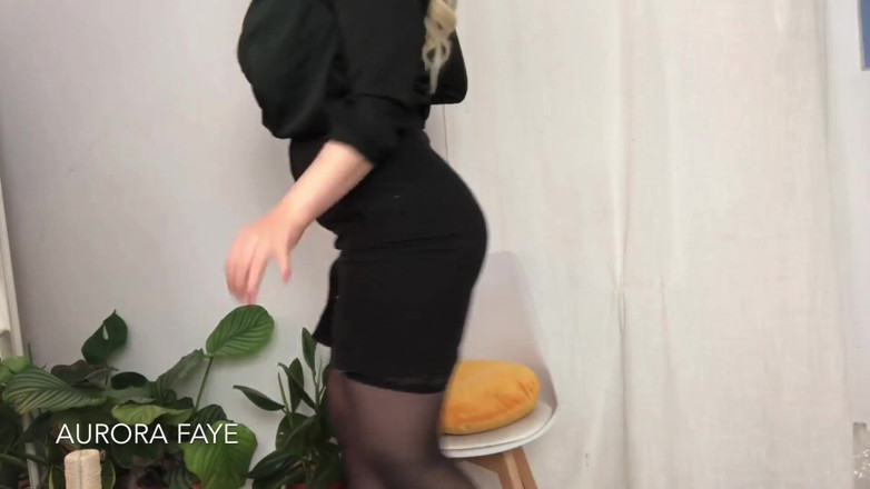 Ariana Faye: Ariana Faye. Secretary self fuck full video