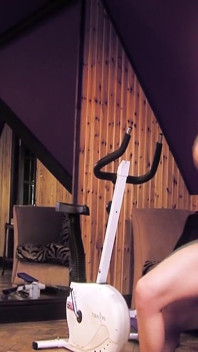 『Insatiable Wilds』のシーン 3_bustyブロンドのミルフがジムルームでクライアントとセックスをする