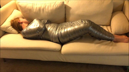 Selfgags classic: Wrapped up like a mummy!