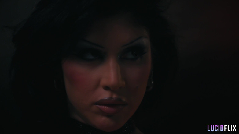 Lucid Flix: Lucidflix Luminati dengan Queenie Sateen
