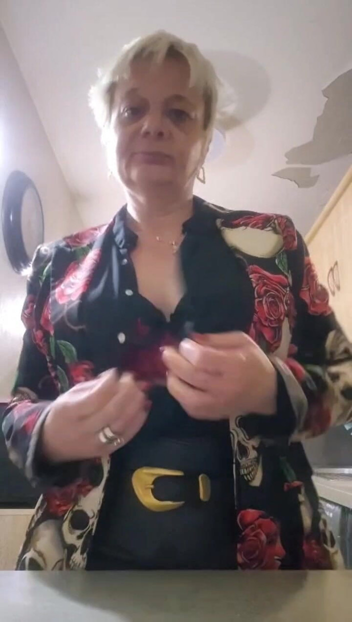 Sofy13: Привет, Вы Пришли И Открыли Для Себя Распутную Зрелую Милфу, Которая Любит Секс