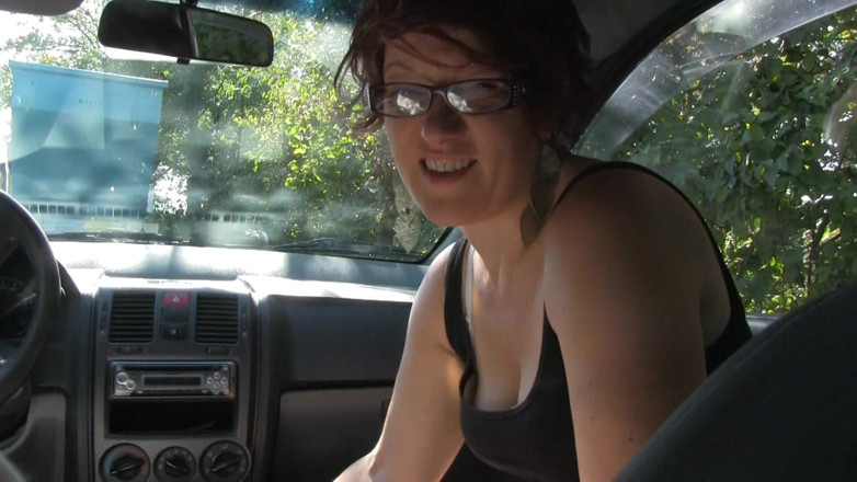 Popp Sylvie: Sexe dans ma voiture avec ma voiture