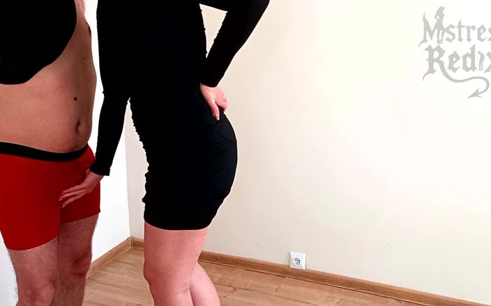 Mistress Redix: हथकड़ी अंटे फोड़ना