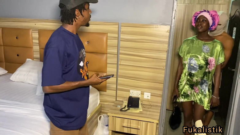 Fukalistik: Ébano sexy africano genz esposa sneaky fode grande pau guarda-costas