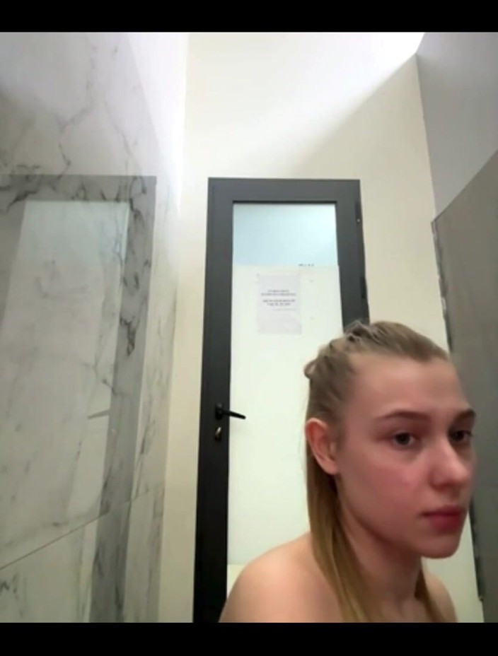 JuiceLussie: Zblízka tvrdé šukání 