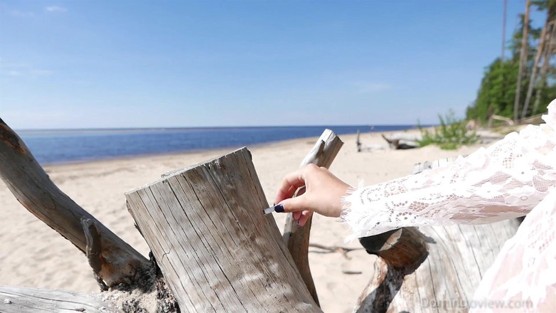 Domingo View: 나를 지켜보는 Mia Luna