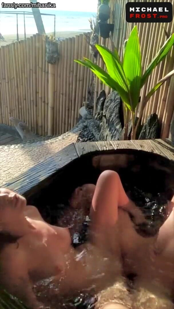 Michael Frost Pro: Baise un jeune couple dans la véranda dans la nature