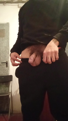 Amateurmann: Skutečný amatérský chlupatý chlap honění velký penis mléko