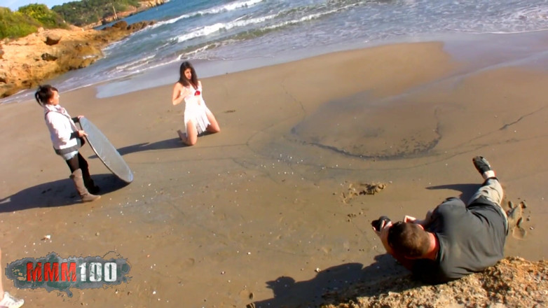 MMM100: Vidéo sexy : Jessica Salope se fait filmer sur la plage