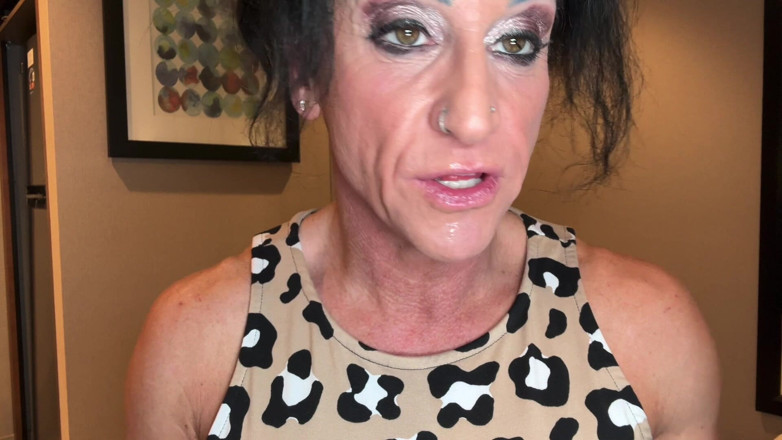 Kandylegsxxx: 女神康提顽皮的例行公事