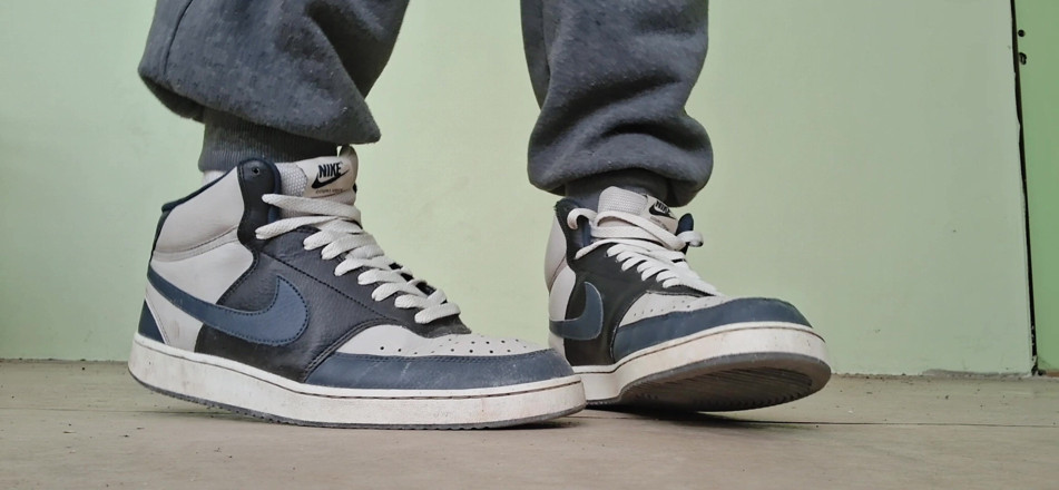 jerkofflover: Tênis Nike nos meus pés