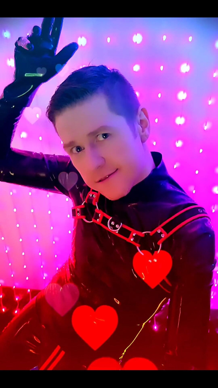 Roman Heart: Vide Clip para mi nuevo reelLatexRubberBlackstyle