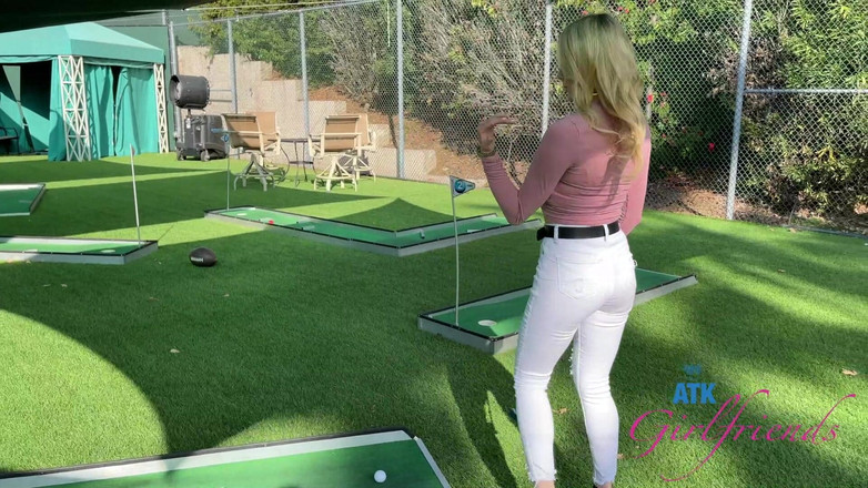ATK Girlfriends: Virtueller urlaub