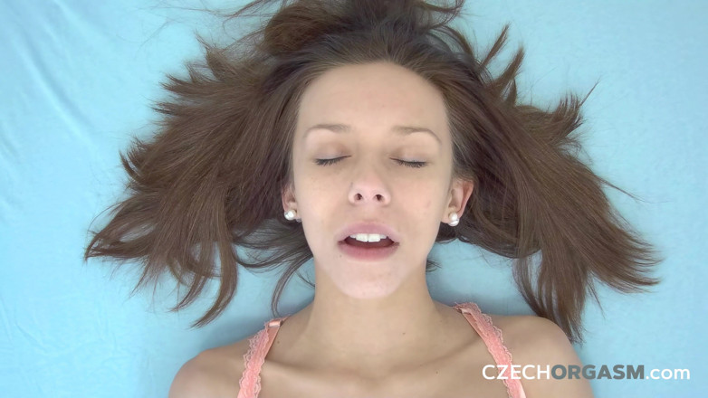 Czech Orgasm: Czech Orgasm 25: Beauty and an Orgasm