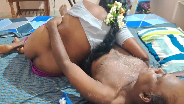 Desi palace: Indian Beautiful Wife Amazing XXX Hot Sex with Husband